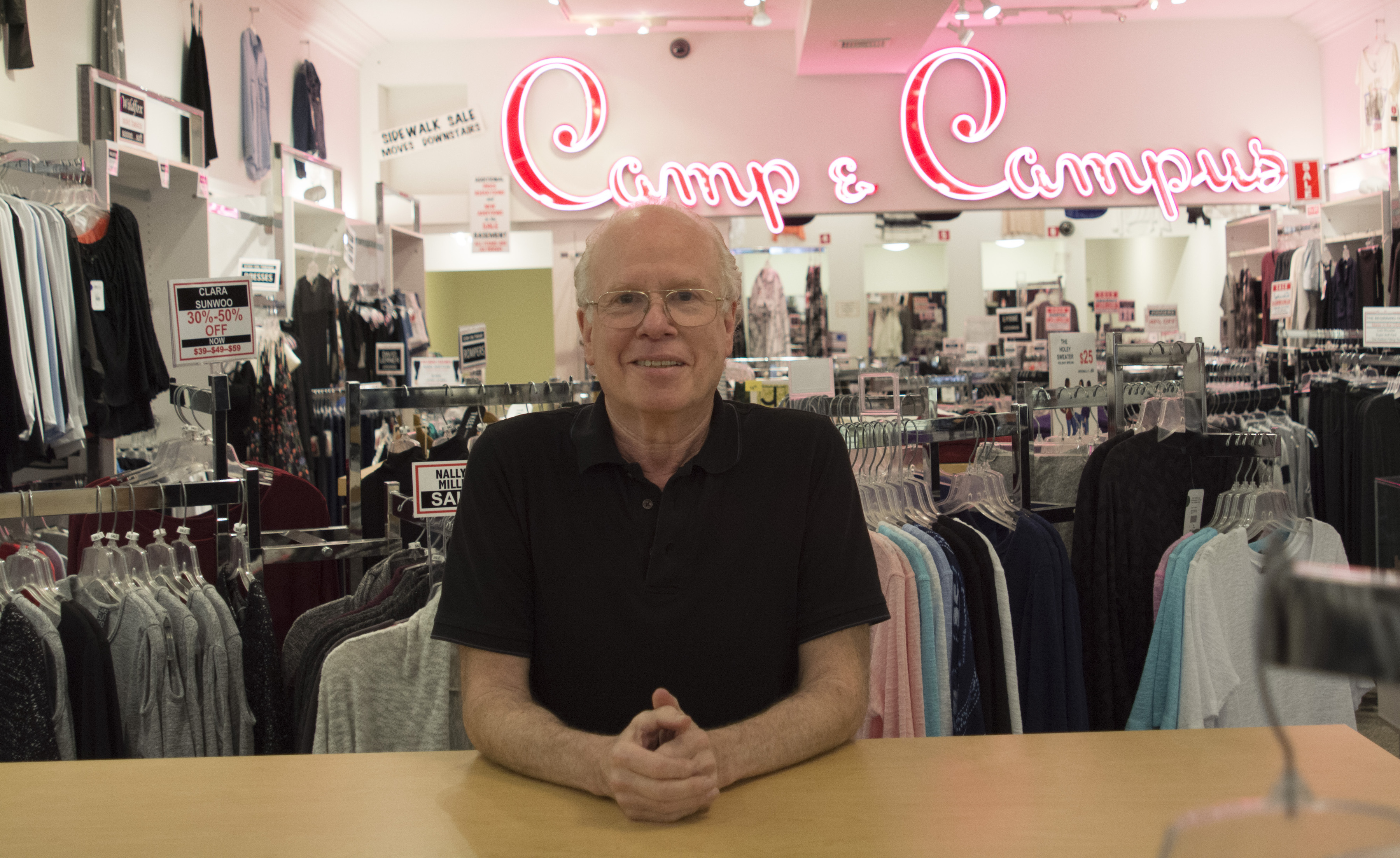 Mark Wolf, a fixture of fashion and retail in Great Neck Plaza, retiring