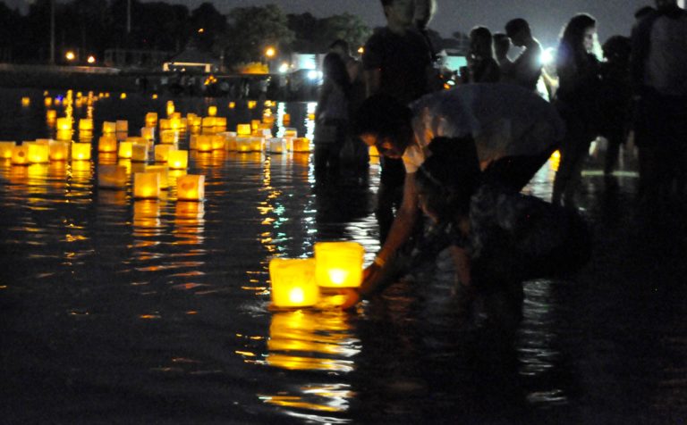 Lantern festival lights up the North Shore