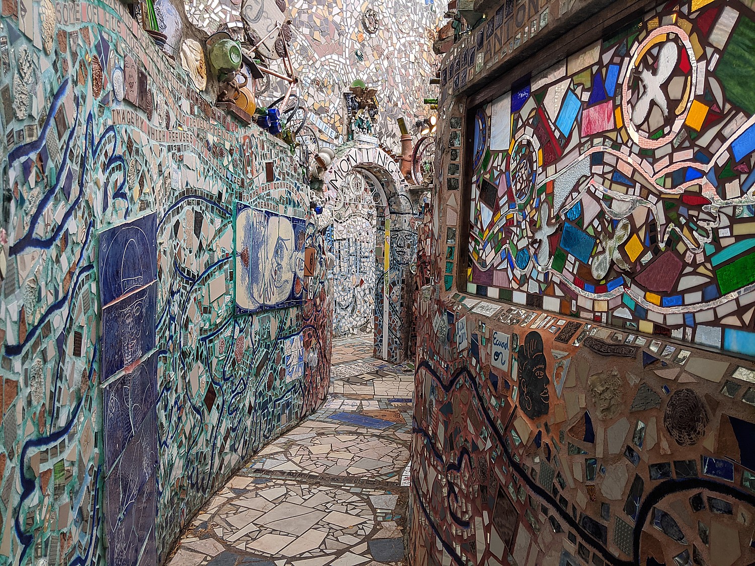Going Places Philadelphia Offers Treasure Trove Of History Heritage Culture Magic Gardens Franklin Institute Blog The Island Now