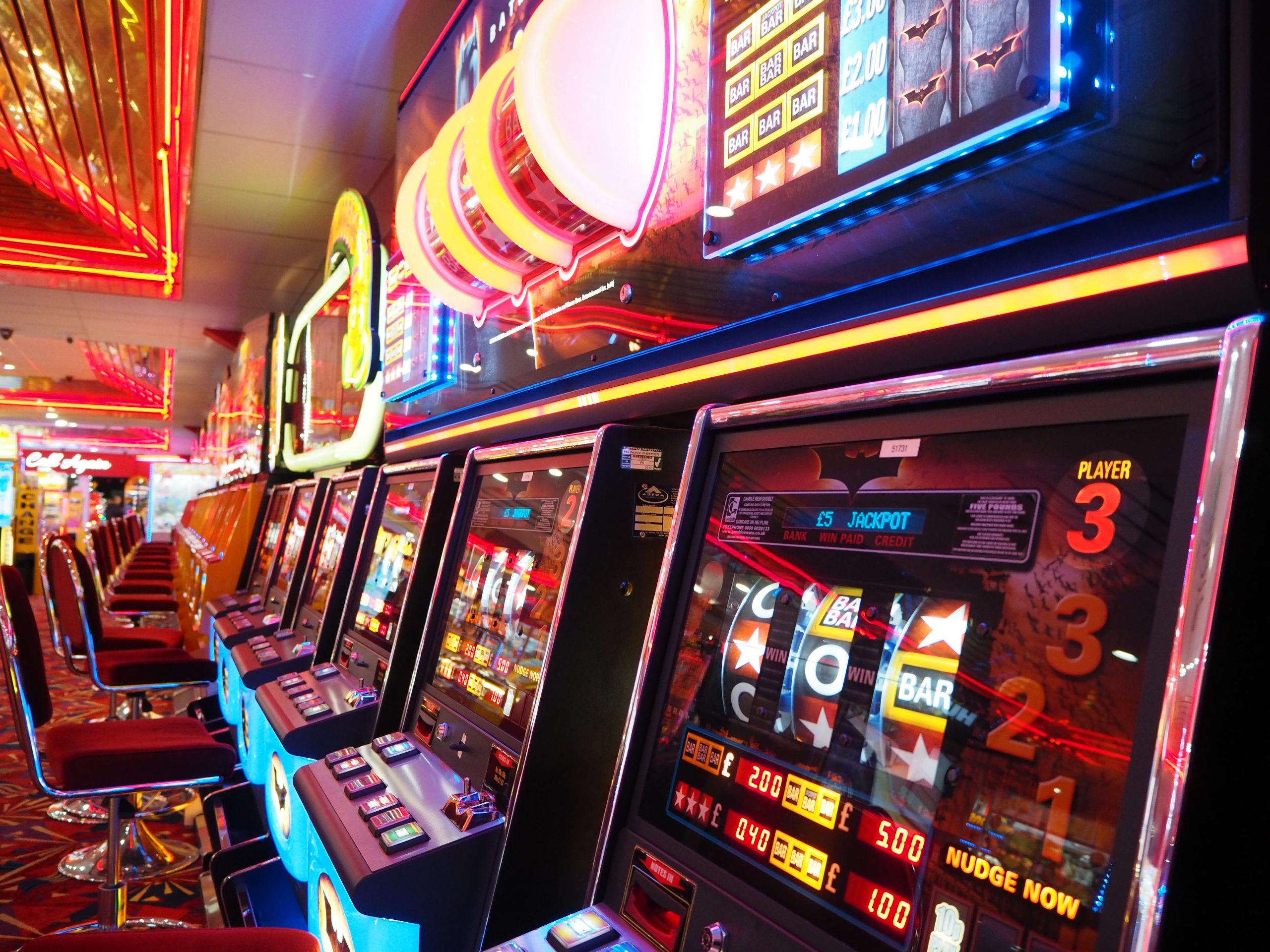 7 Biggest Slot Machine Wins of All Time - The Island Now