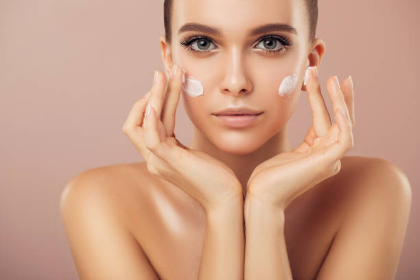 5 Best Skin Lightening Creams For Hyperpigmentation In 2022