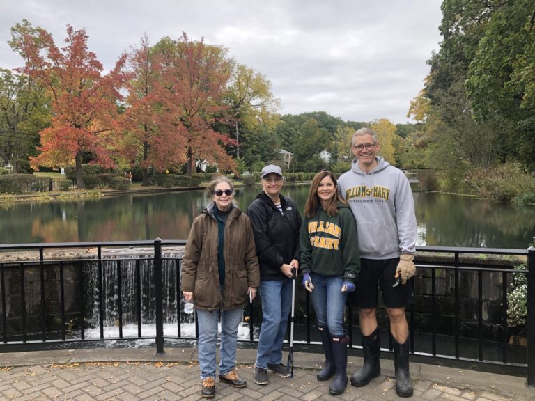 Baxter’s Pond Foundation hosts fall clean up