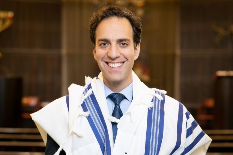 New cantor at Temple Israel of Great Neck