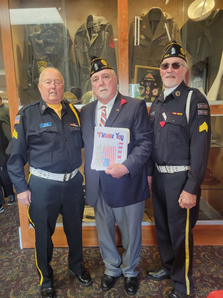 Denton Avenue honors veterans